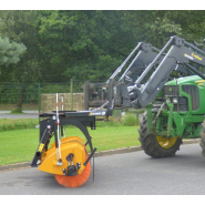 Balayeuse pousseuse industrielle Pro'sweep - adaptable sur relevage, télescopique et chargeuse - Emily avec système ABS_2