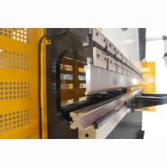 Presse plieuse hydraulique conventionnelle LAMINOVA - Type P avec commande numérique Cybelec CybTouch 8P_2