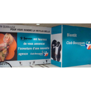 Habillage de palissade en adhésif - PANO Nice ouest : communication efficace et économique_2