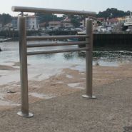 Barrière Tramontane - Barrière urbaine en inox 304L ou 316L - France Inox - Finition brossée ou poli brillant_2