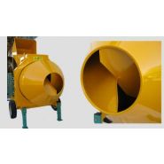 Bétonnière robuste avec tambour épais et pales optimisées