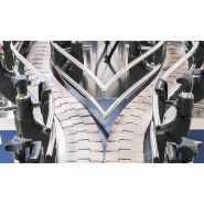 Convoyeur sur mesure en aluminium ou inox avec courbes et systèmes de transfert pour ligne de conditionnement_2