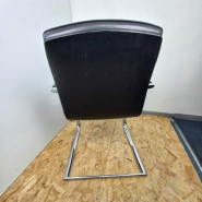 Chaise visiteur Drabert Cambio XXL d'occasion - cuir noir, accoudoirs chromés, luge chromé_2