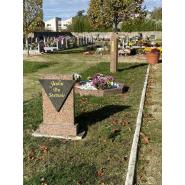 Stèles personnalisées Jardins du souvenir - Mausolé / pyramide / rocher en granit massif_2