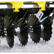 Omega oo_f - semoir agricole - bednar fmt s.R.O. - trémies en surpression_2