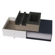 Emballage de luxe en carton noir avec impression sur mesure