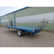 Plateau fourrager semi-porté équipé de roues 12,5/80x15.3 - 14 plys