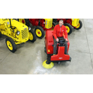 Atom Plus - Balayeuse de voirie compacte RCM avec bac de 95 litres et déchargement hydraulique_2