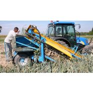Récolteuse de poireaux P250 - Carpi Meccanica S.N.C - mono-rang demi-porté, courroies souples, soc oscillant hydraulique_2