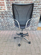 Chaise de travail Humanscale Liberty Drafting d'occasion - support lombaire automatique - design Niels Diffrient - maille intelligente_2