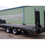 Plancher acier avec butées antiripage sur remorque RP24