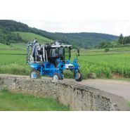 Tracteur enjambeur performant pour spécificités régionales