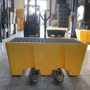 Lot de 4 bacs de rétention pour 2 fûts - PEHD - 300L - Passage de fourches - Plast'Up Rotomoulage_2