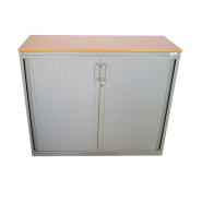 Armoire basse Steelcase d'occasion - gris clair et bois - 100 cm x 104 cm x 43 cm - portes rideaux métalliques_2