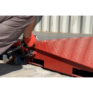 Rampe d'accès pour conteneur au sol, facilement déplaçable - Capacité 8T - AZ RAMP HCRY-08_2