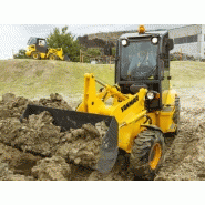 Chargeuses V7 Yanmar - Mini-chargeuses compactes et puissantes sur pneus - Poids opérationnel 4100kg - Capacité du godet 0,7 m3_2