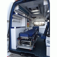 Renault Trafic 2007 diesel 150 CV en configuration ambulance