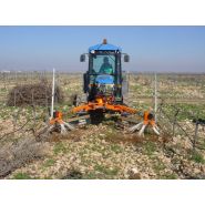 Machine d'andaineur avec vitesse de rotation réglable