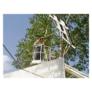 Dispositif à un axe motorisé pour panneaux solaires