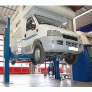 Structure en acier avec chariot de levage flottant