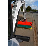 Balayeuse orientable Attec - Nettoyage général et tranchées par raboteuses d'asphalte - Conception légère_2