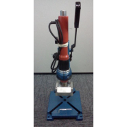 Presse pour montage de fers à chaud avec levier réglable