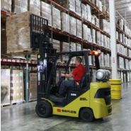 S20-32C Chariots élévateurs frontaux thermiques - Clark - Capacité 2000 à 3200 kg - Design robuste et sécurisé_2