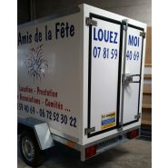 Remorque avec sol antidérapant polyrelief et parois lisses en PVC