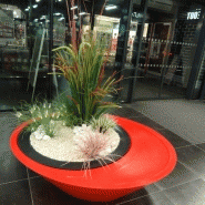 Pot de fleur Colors® - modèle Sitting - ultra-léger, résistant UV et températures extrêmes - réserve d'eau intégrée_2