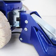 M14 - tracteur logistique - zallys - capacité de charge 6000 kg_2