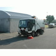 Balayeuses compactes Scarab Minor - 2.5m3 - vitesse 65km/h - balai central et latéraux_2