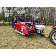 Machine agricole pour la récolte des baies d'aronia