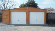 Garage avec bûcher en bois Douglas - GAR002 - 2 portes basculantes motorisées - Fabrication française_2