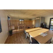 Bureau modulaire - Extension sur mesure - Salle de réunion, coin repos et sanitaires - Toiture aluminium et bardage bois - 96 m²_2