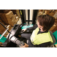 Chariot à mât rétractable RB14-25N2 - Électrique, 1.4 à 2.5T, levée de 4.8 à 13M_2