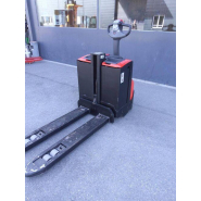 Gerbeur électrique BT SWE080L E001908 - disponible en occasion et en location de courte à longue durée_2