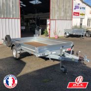 Modèle de remorque avec anneaux d’arrimage et feux encastrés