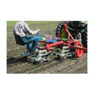 Bineuse agricole adaptée pour espacements de lignes dès 15 cm