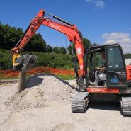 Godet concasseur mb-c50 s4 - petit, maniable et extrêmement compact