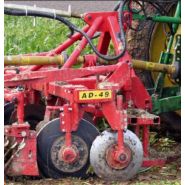 Arracheuse A49 - Gillison's Variety Fabrication Inc - Disques 590 mm - Référence en arrachage betteraves et chicorées_2