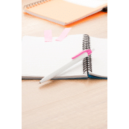 Stylo à bille - plastique avec corps blanc, clip coloré et encre bleue - couleur fuchsia_2