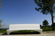 Banc en béton Ponte - Banc urbain moderne en béton blanc et gris avec chaise individuelle - Idéal pour espaces contemporains_2