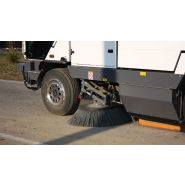 6000 Combi - Balayeuse de voirie Dulevo - 6.2 m3 - Diesel - Respectueuse de l'environnement avec filtration PM10 99%_2