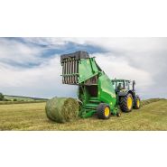 Modèle de presse à balles rondes pour entrepreneurs et exploitations agricoles