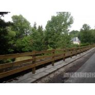 Clôture haute mixte bois/métal - Modèle Luxembourg - esthétique tout bois et supports modulaires_2