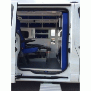Intérieur aménagé de l'ambulance Renault Trafic