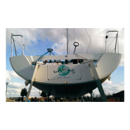 Adhésif durable pour personnalisation de bateaux et protection