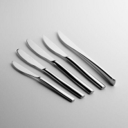 Couteau de table Barcelona inox 18/10 - finition miroir - design moderne et élégant - Comas_2