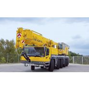 Grue Liebherr LTM 1130-5.1 avec contrepoids total de 42 tonnes