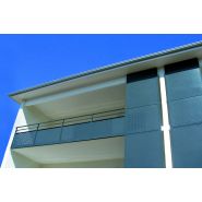 Système de garde-corps Feria en aluminium avec profilé imitant l’acier